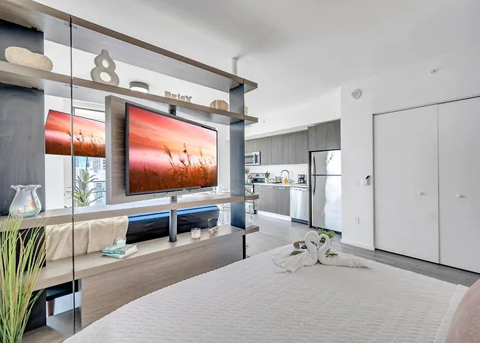 Mesmerizing Views Corner Condo